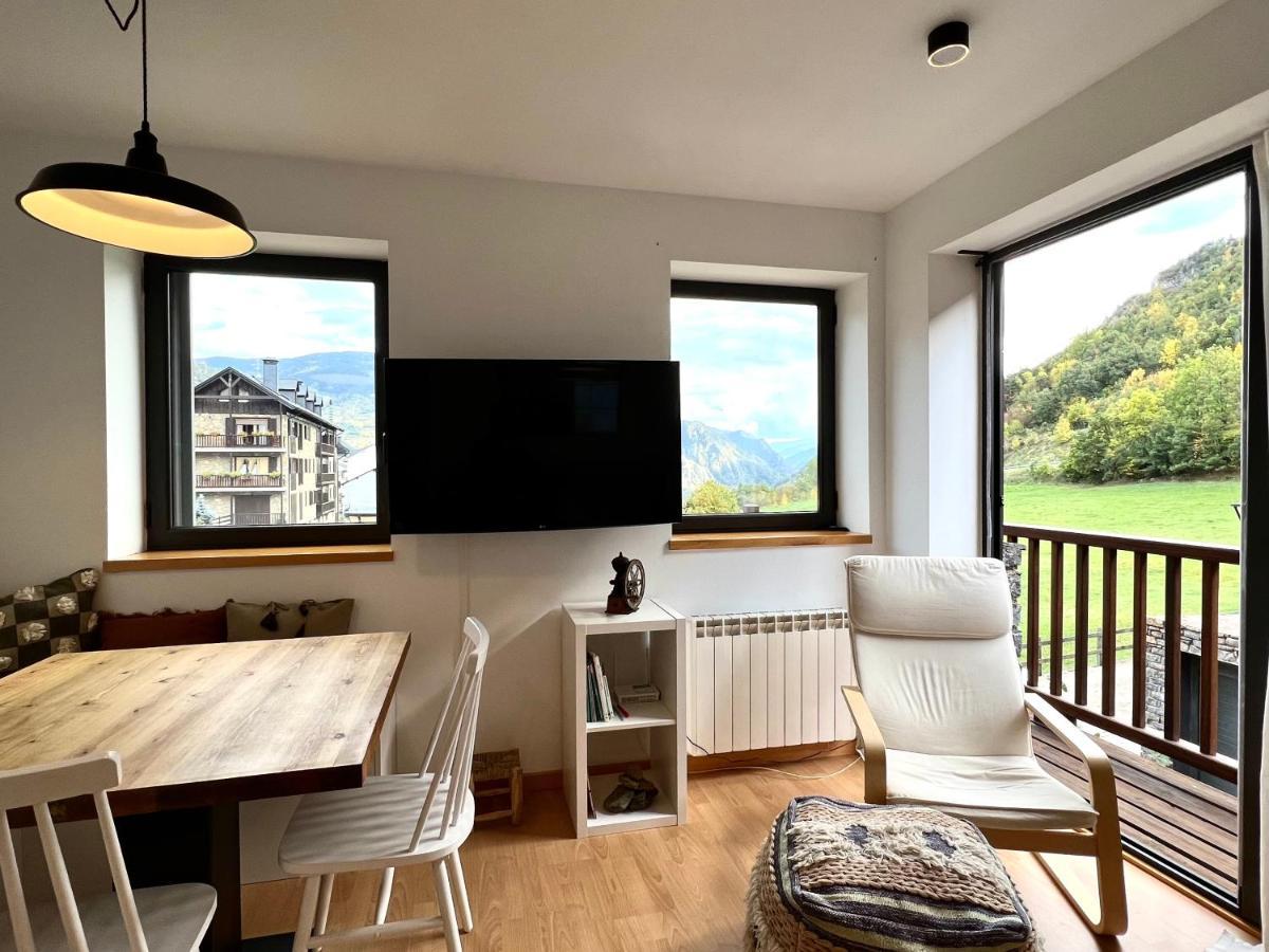 Apartament La Gisca - L'Amfitriona Valencia D'Aneu Esterno foto