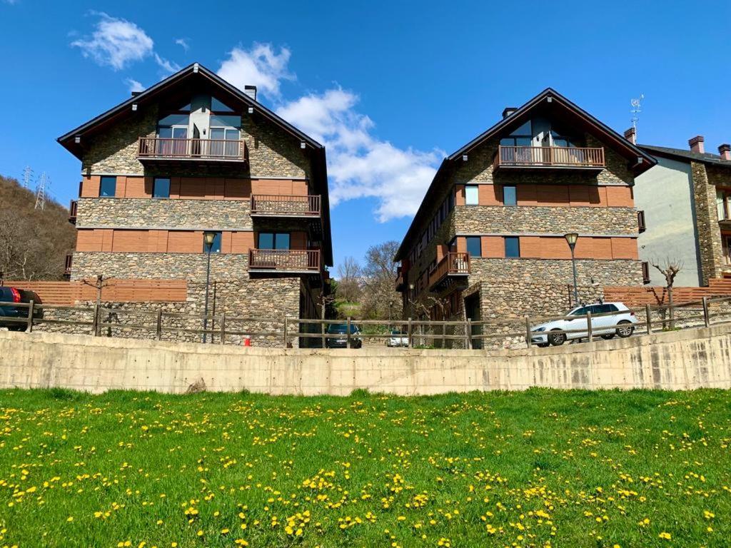Apartament La Gisca - L'Amfitriona Valencia D'Aneu Esterno foto